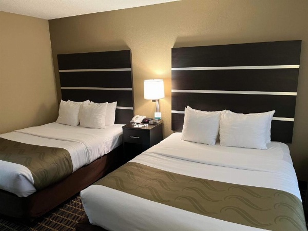 Quality Inn & Suites image 15