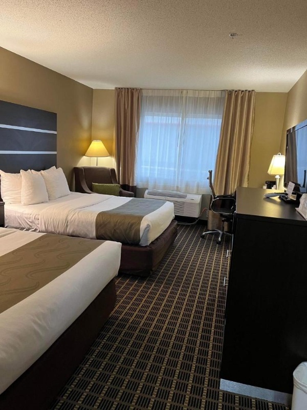 Quality Inn & Suites image 24
